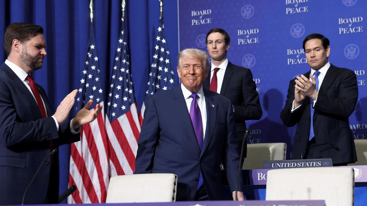 Trump oznámil zvýšení desetiprocentního globálního cla na 15 procent